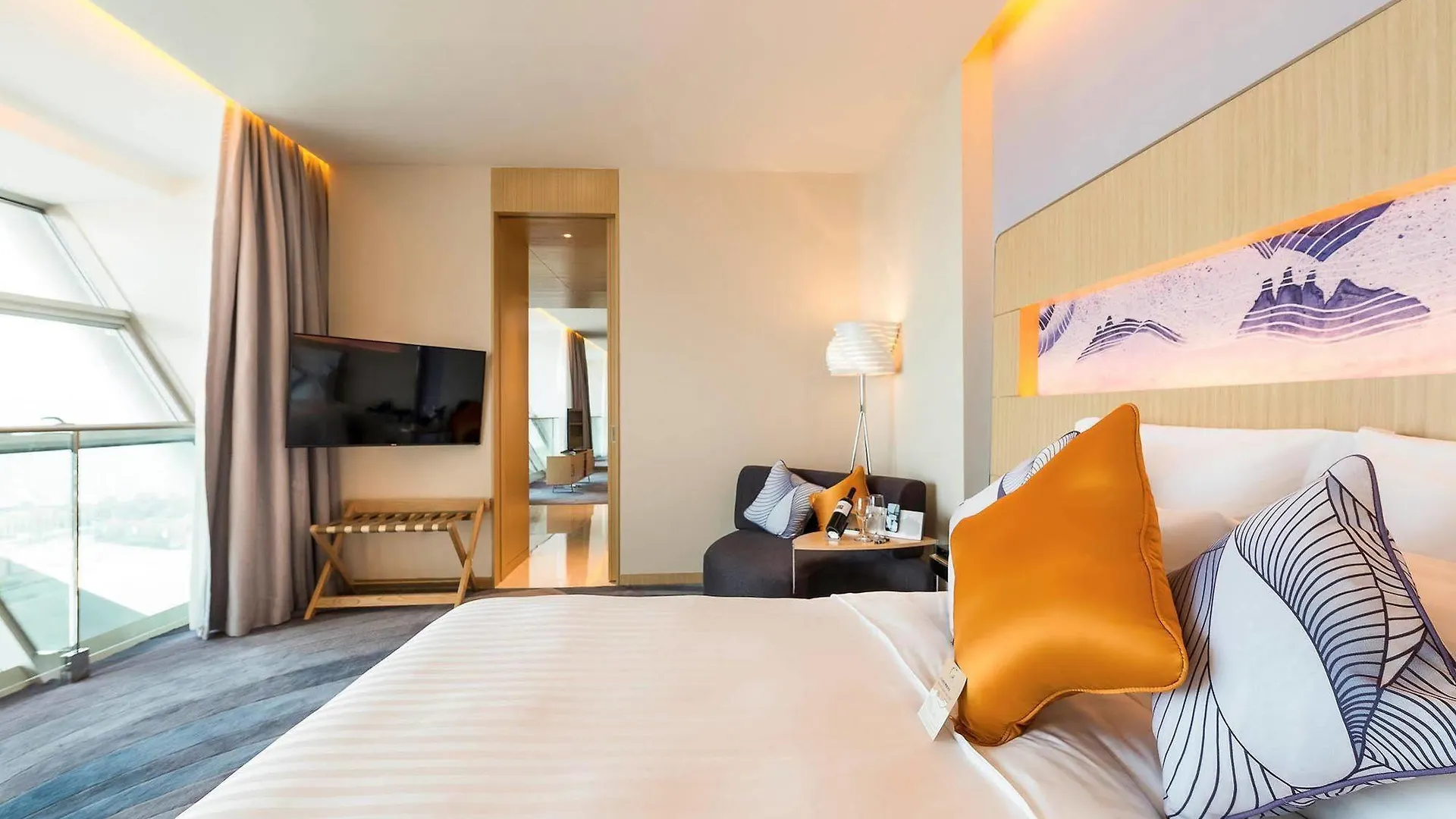 Novotel Jinji Lake Suzhou Sip China